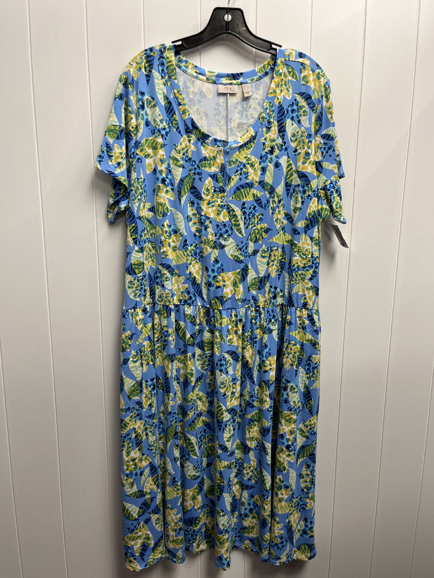 Dress Casual Short By Logo Size: 1x