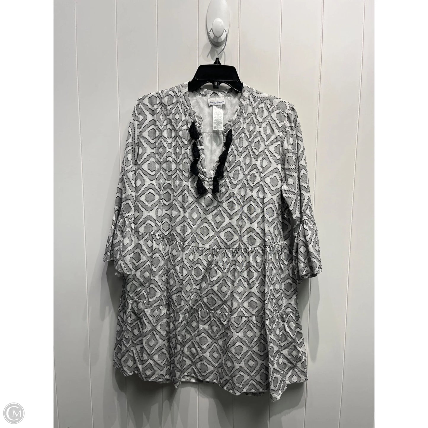 Dress Casual Short By Tommy Bahama In Black & White, Size: M