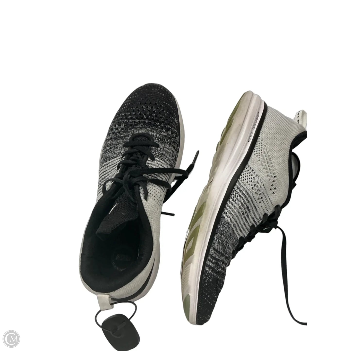 Shoes Designer By Apl In Black & White, Size: 9