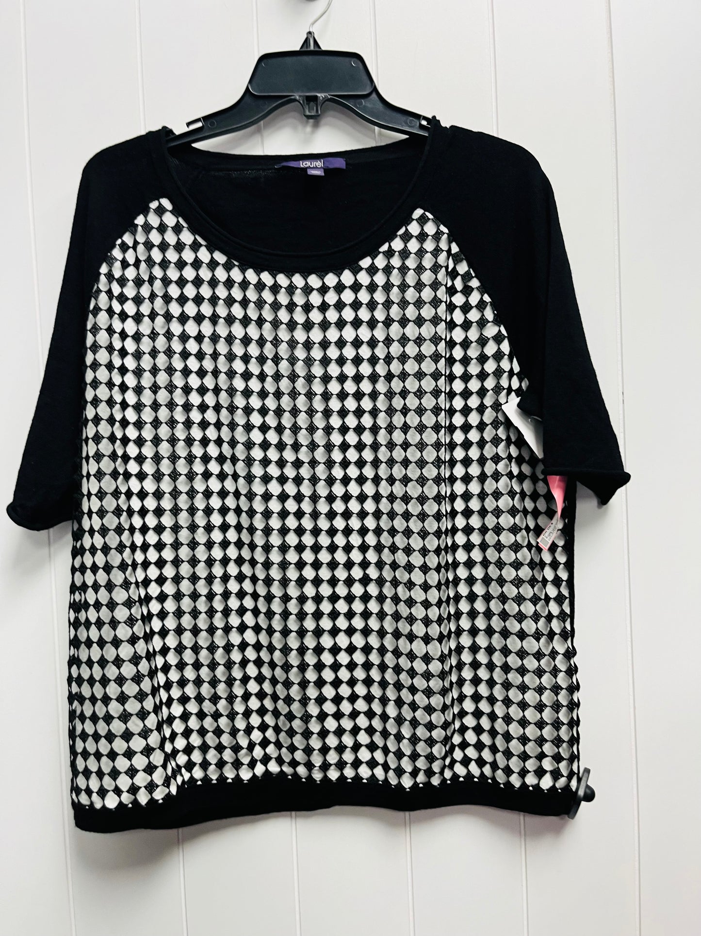 Top Short Sleeve By Clothes Mentor In Black & White, Size: 14