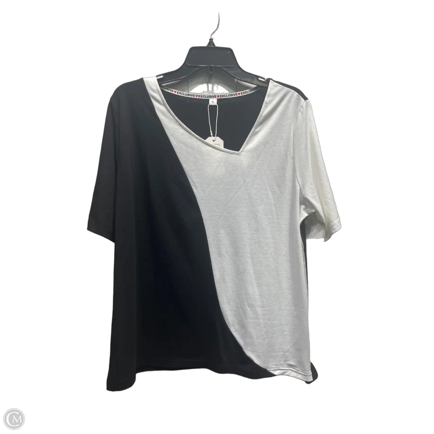 Top Short Sleeve By Exclusive In Black & White, Size: Xl