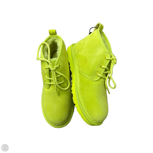 Shoes Designer By Ugg In Green, Size: 7