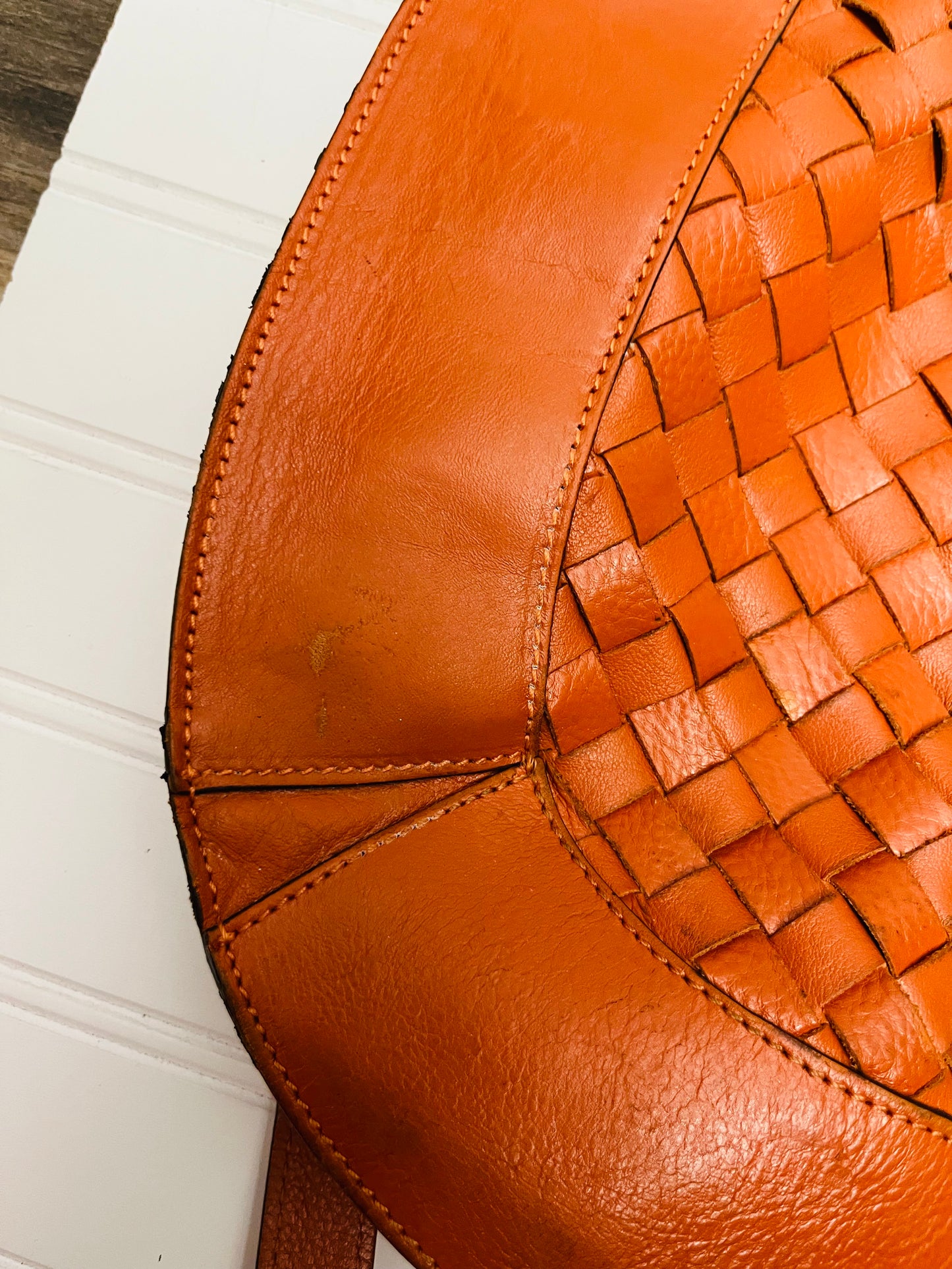 Crossbody Leather By anna paoli   Size: Medium