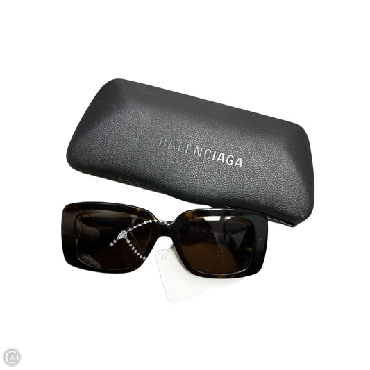 Sunglasses Luxury Designer By Balenciaga