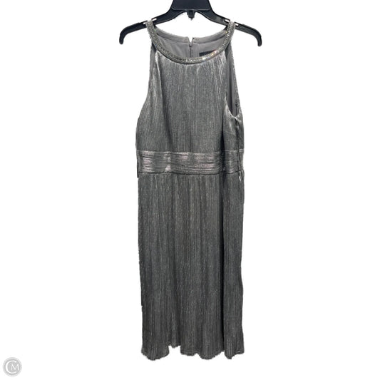Dress Party Short By R And M Richards In Silver, Size: 14