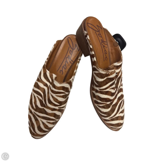 Shoes Heels Block By Clothes Mentor In Animal Print, Size: 8