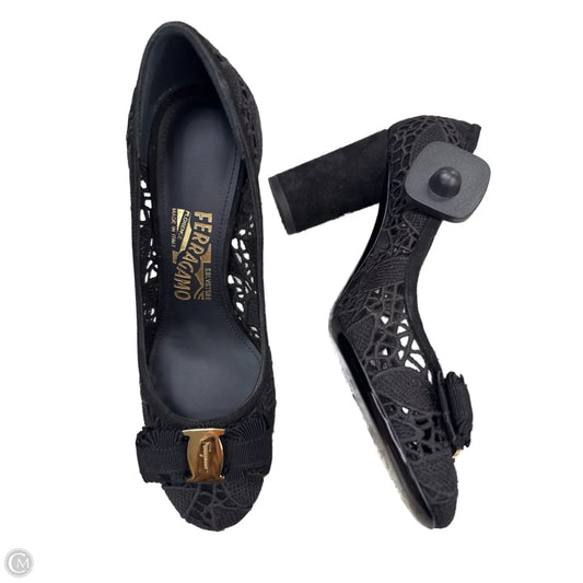 Shoes Luxury Designer By Ferragamo In Black, Size: 6.5