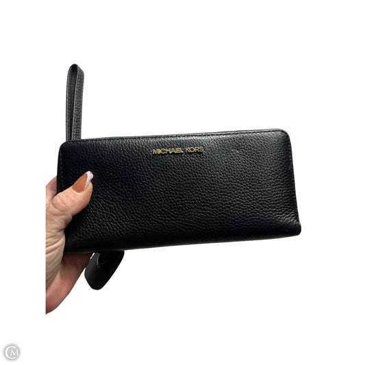 Wristlet Designer By Michael Kors, Size: Large