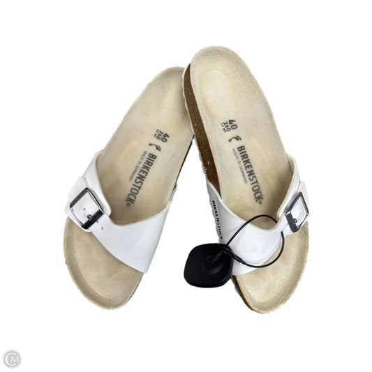 Sandals Flats By Birkenstock In White, Size: 9