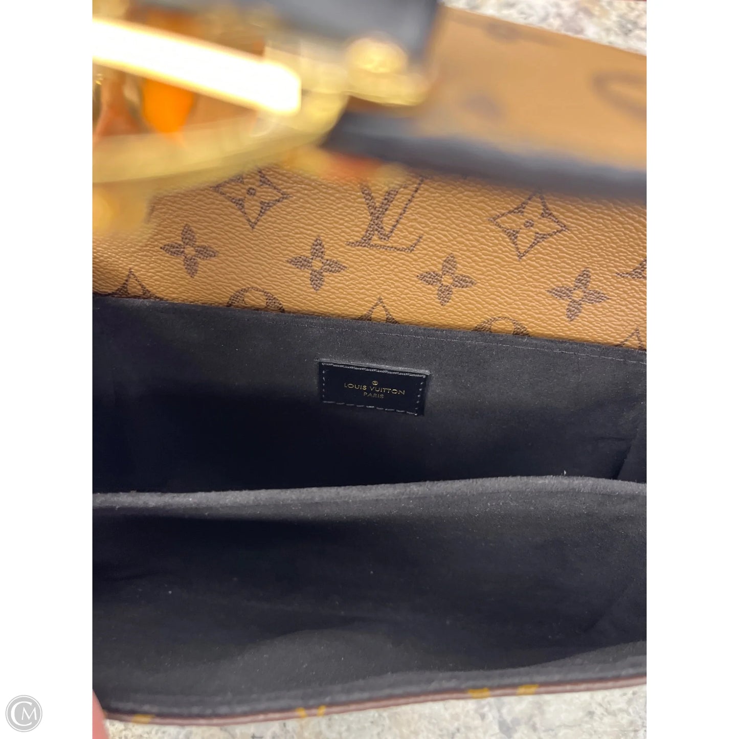 Crossbody Luxury Designer By Louis Vuitton, Size: Medium