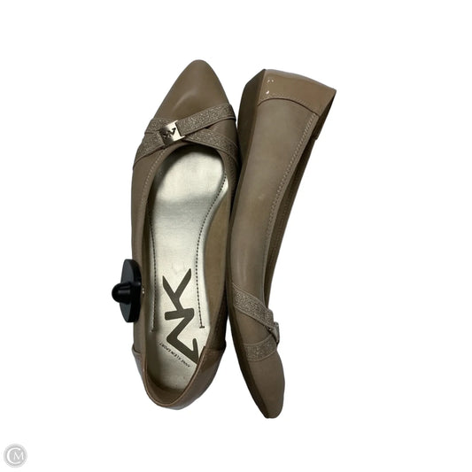Shoes Flats By Anne Klein In Tan, Size: 9.5