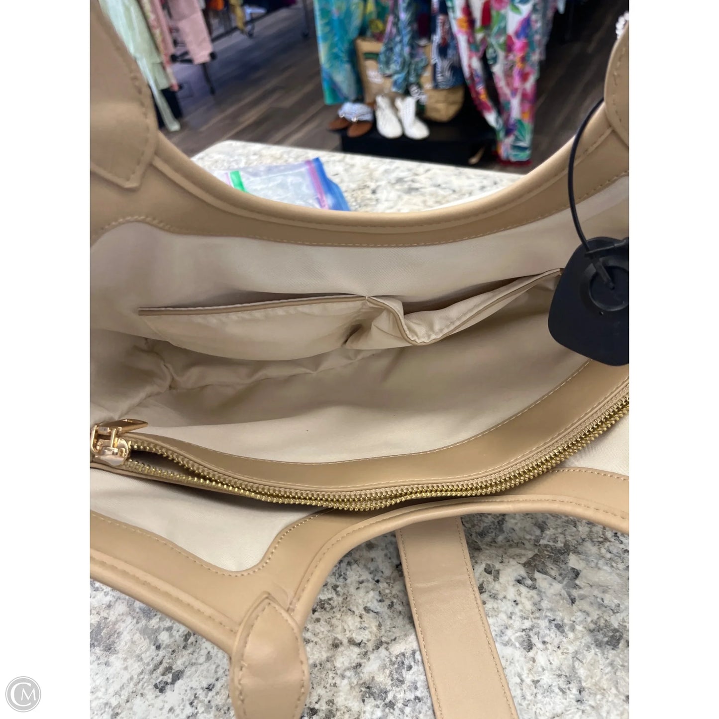 Handbag By Clothes Mentor, Size: Medium