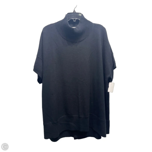 Top Short Sleeve By New Balance In Black