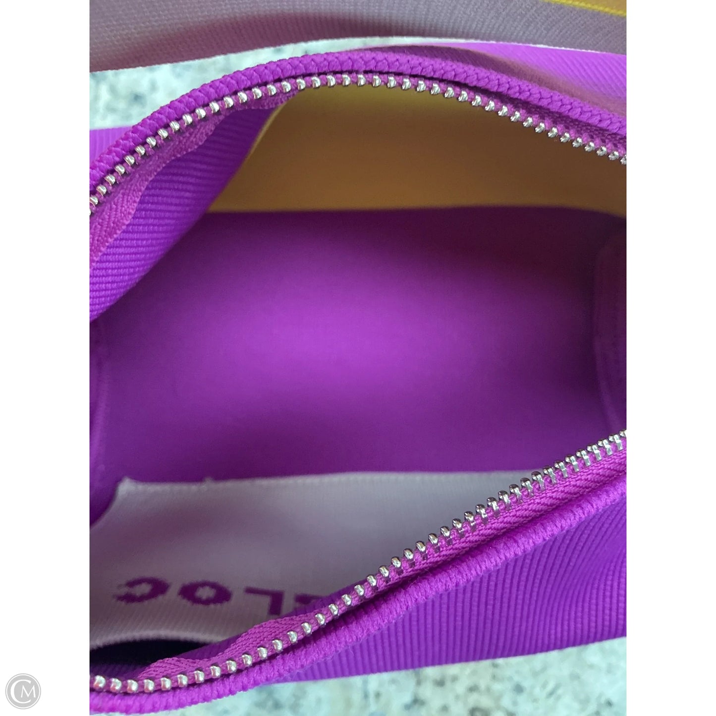 Crossbody By Clothes Mentor, Size: Small