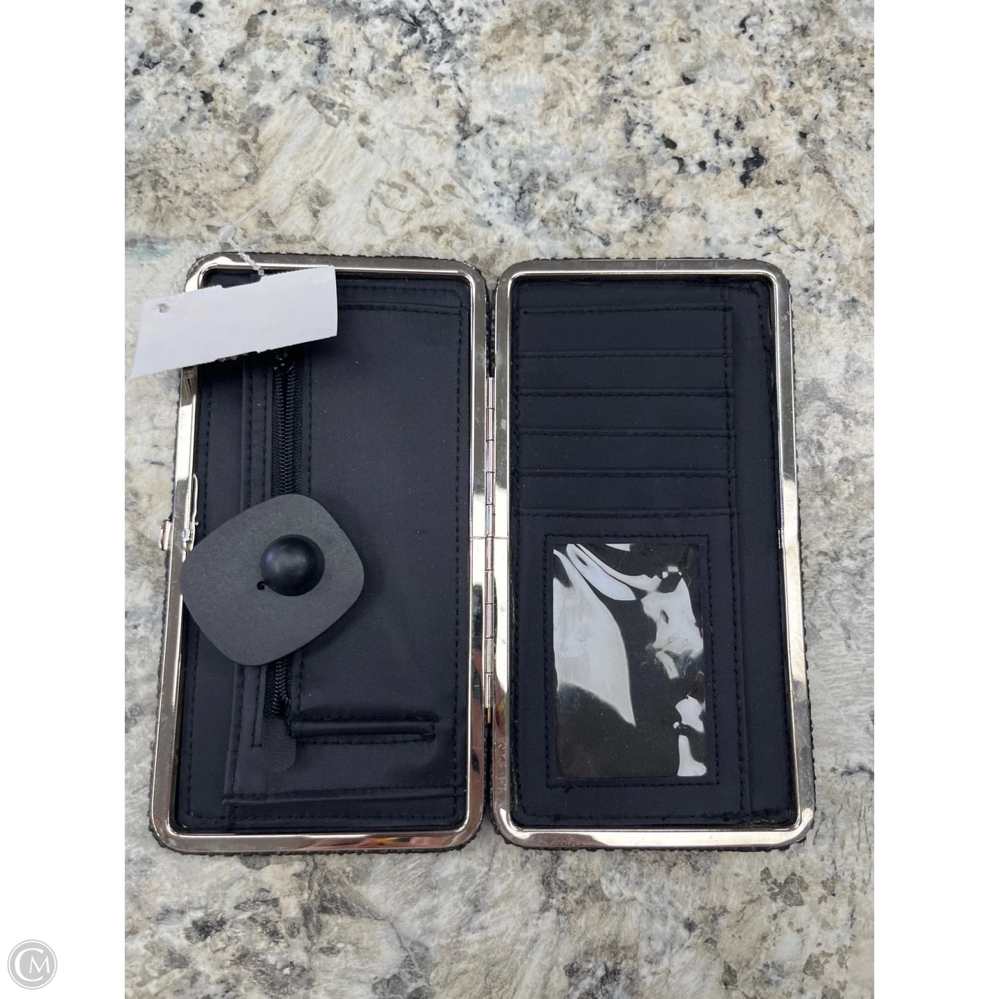 Wallet By Clothes Mentor, Size: Medium