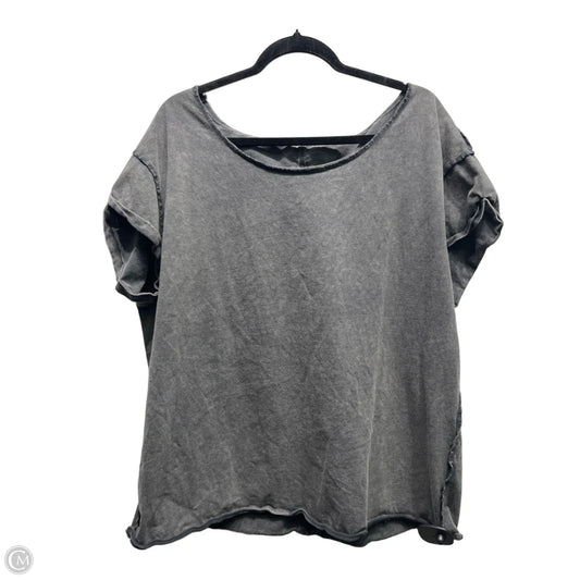 Top Short Sleeve By Shein In Grey, Size: 1x