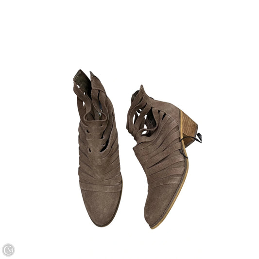 Boots Ankle Flats By Carlos By Carlos Santana In Taupe, Size: 8