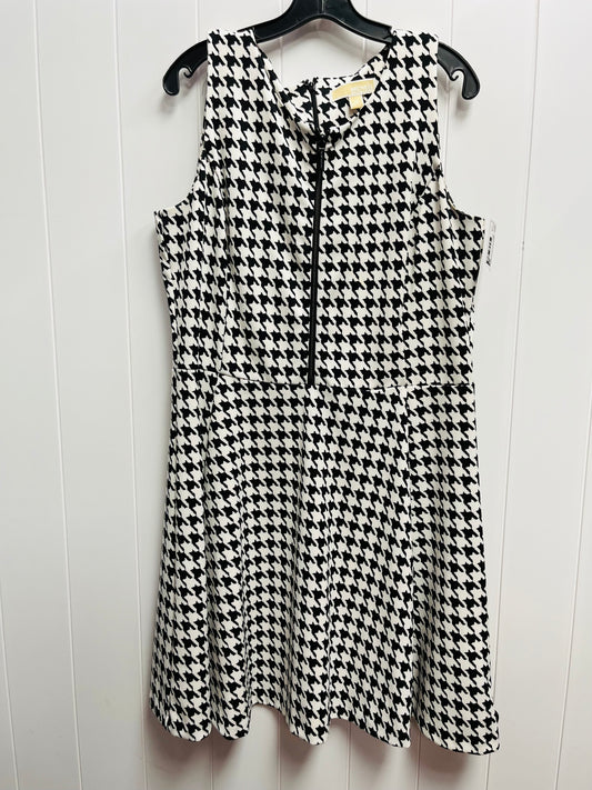 Dress Work By Michael By Michael Kors In Black & White, Size: 16