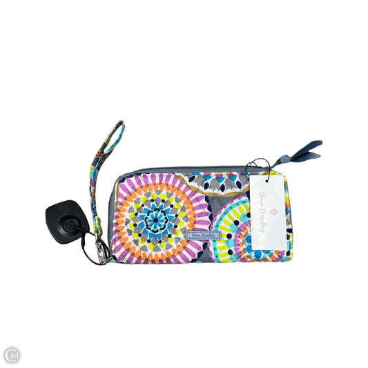 Wristlet By Vera Bradley, Size: Medium