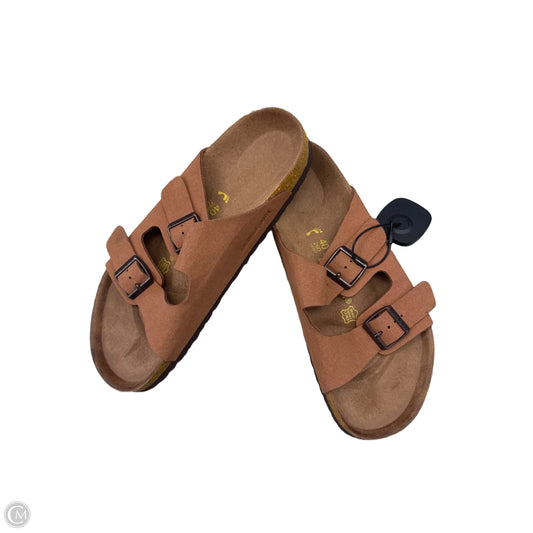 Sandals Flats By Birkenstock In Brown, Size: 9