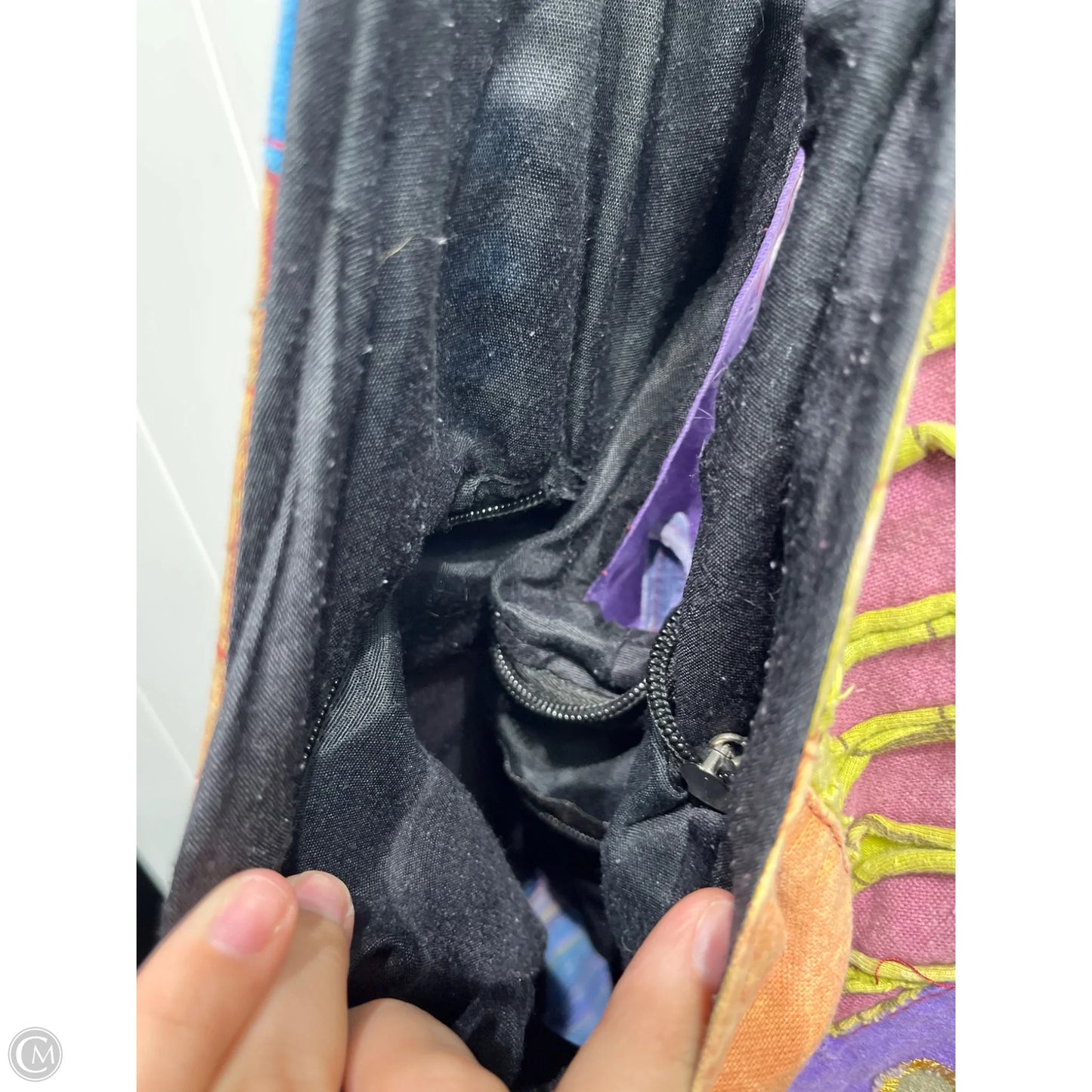 Crossbody By Clothes Mentor, Size: Medium