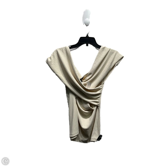Top Short Sleeve By Banana Republic In Cream, Size: M