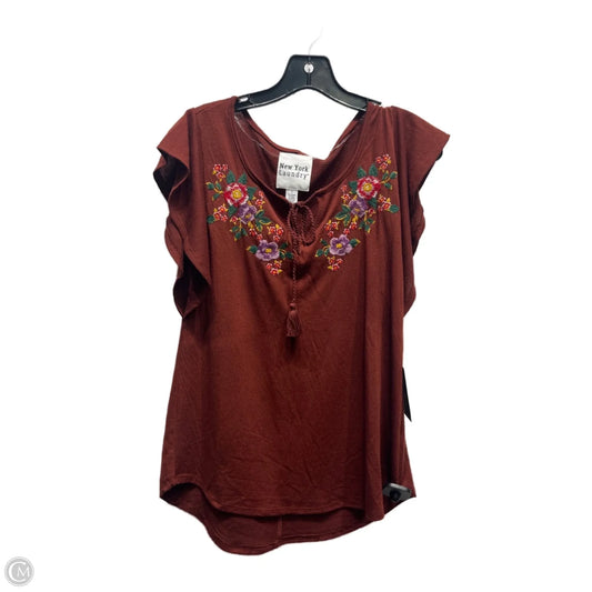 Top Short Sleeve By New York Laundry In Maroon, Size: S