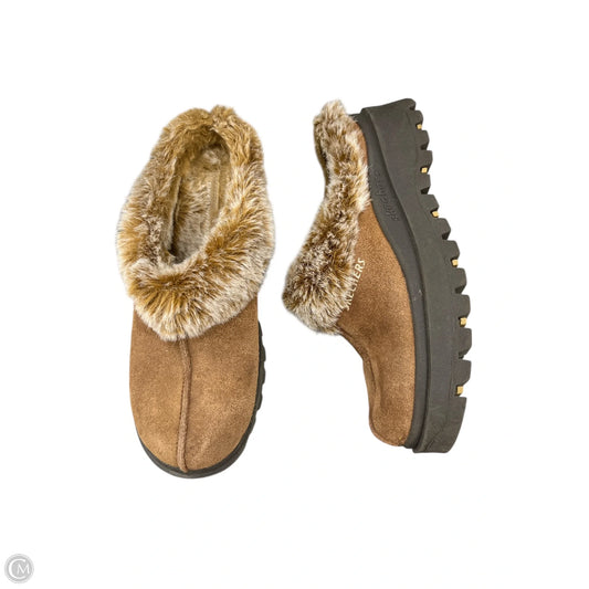 Shoes Flats By Skechers In Brown, Size: 8