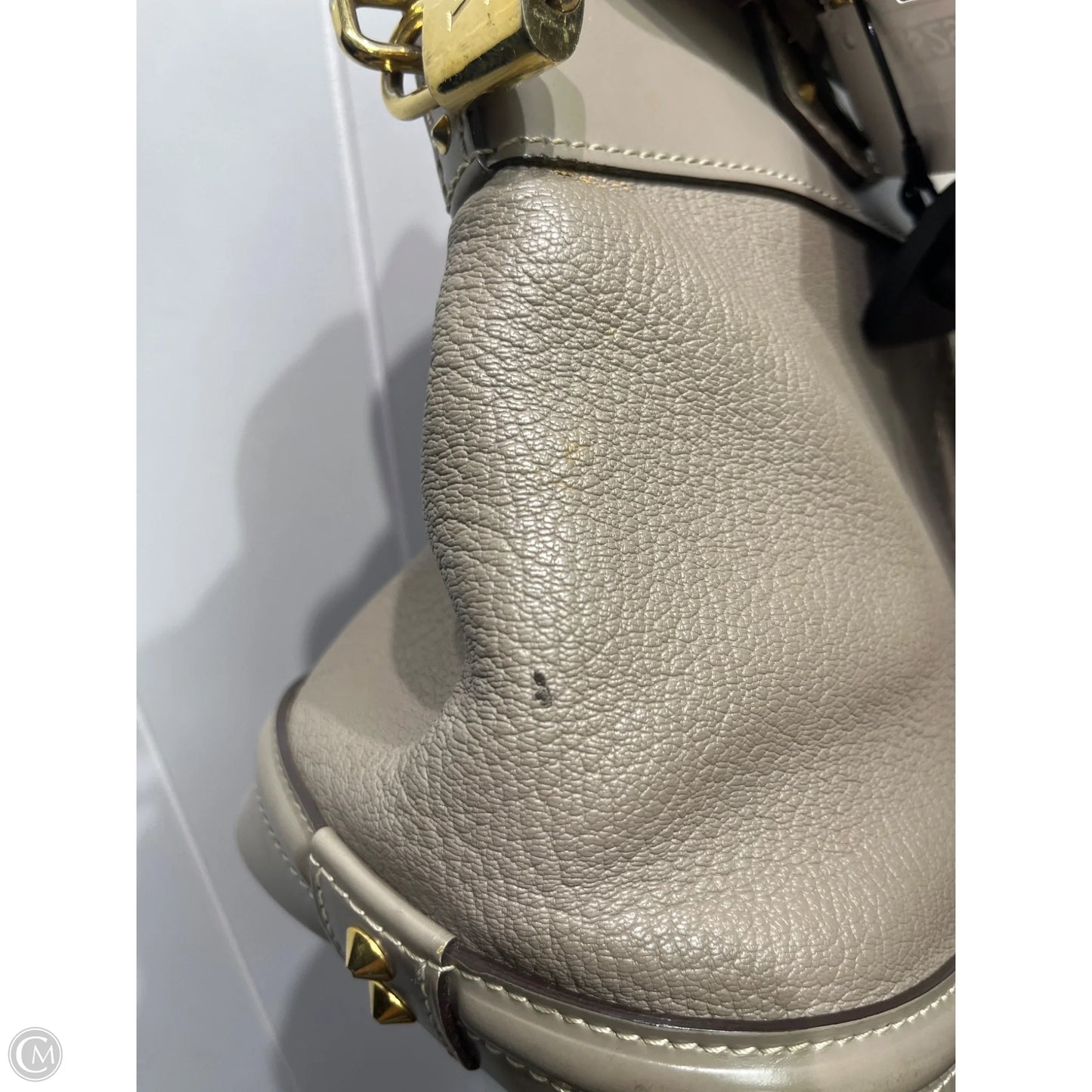 Handbag Luxury Designer By Louis Vuitton, Size: Medium