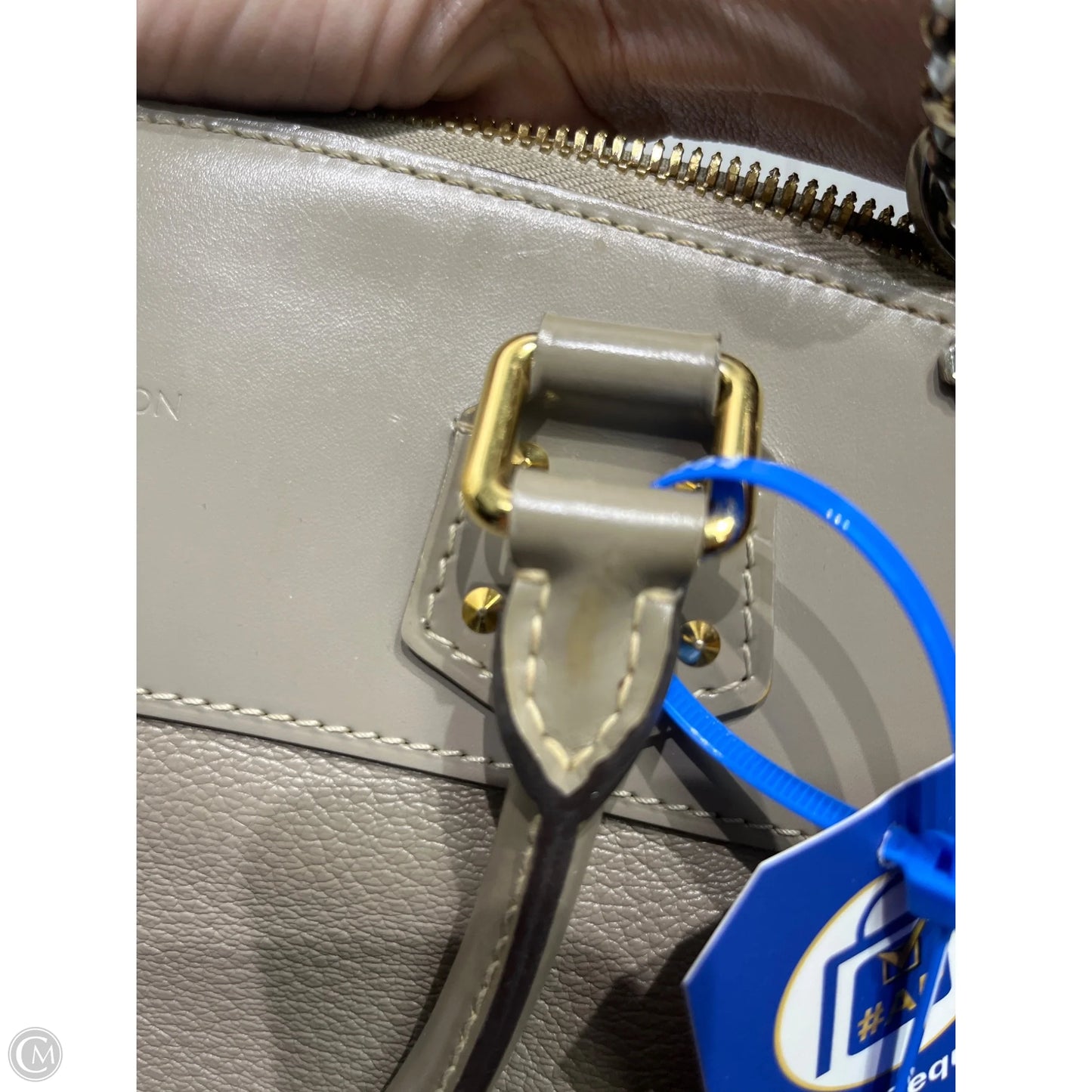 Handbag Luxury Designer By Louis Vuitton, Size: Medium