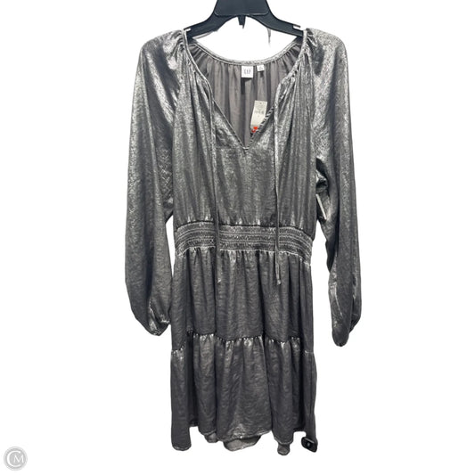Dress Casual Short By Gap In Silver, Size: M