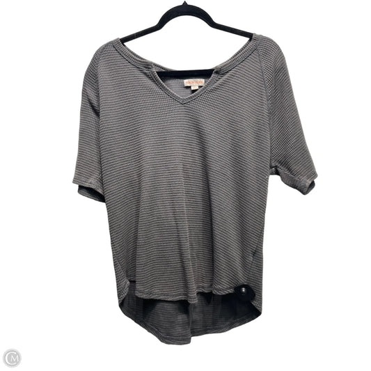 Top Short Sleeve By Knox Rose In Grey, Size: Xxl