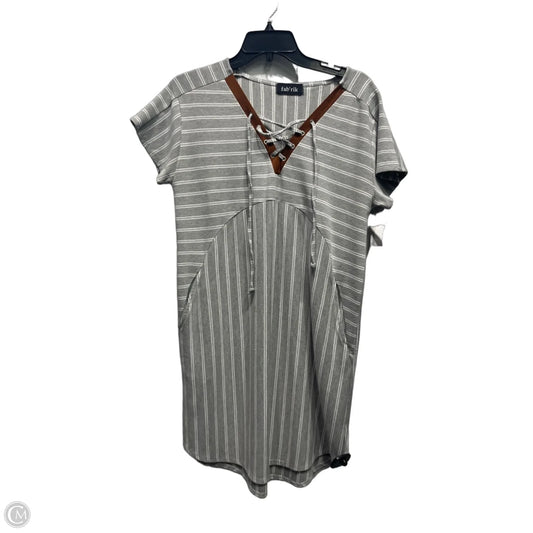 Dress Casual Short By Fabrik In Grey & White, Size: M