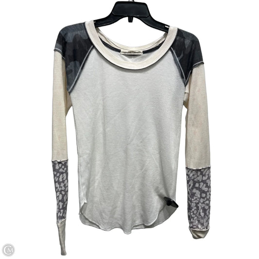 Top Long Sleeve By We The Free In Grey & White, Size: S