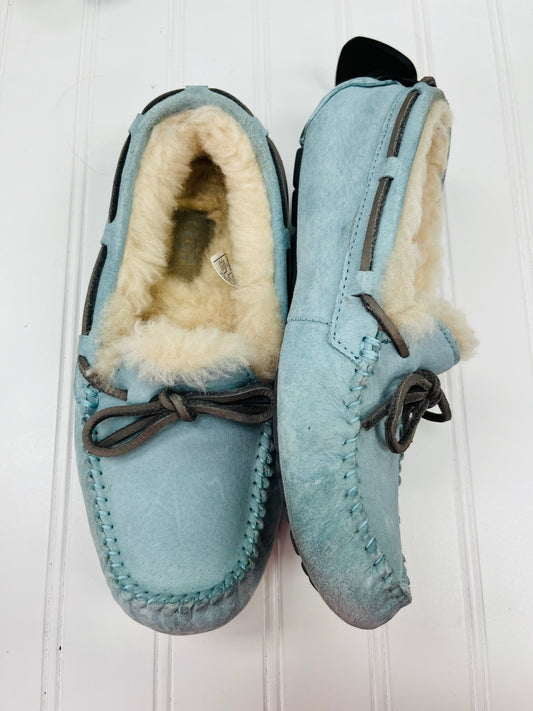 Shoes Flats By Ugg  Size: 6