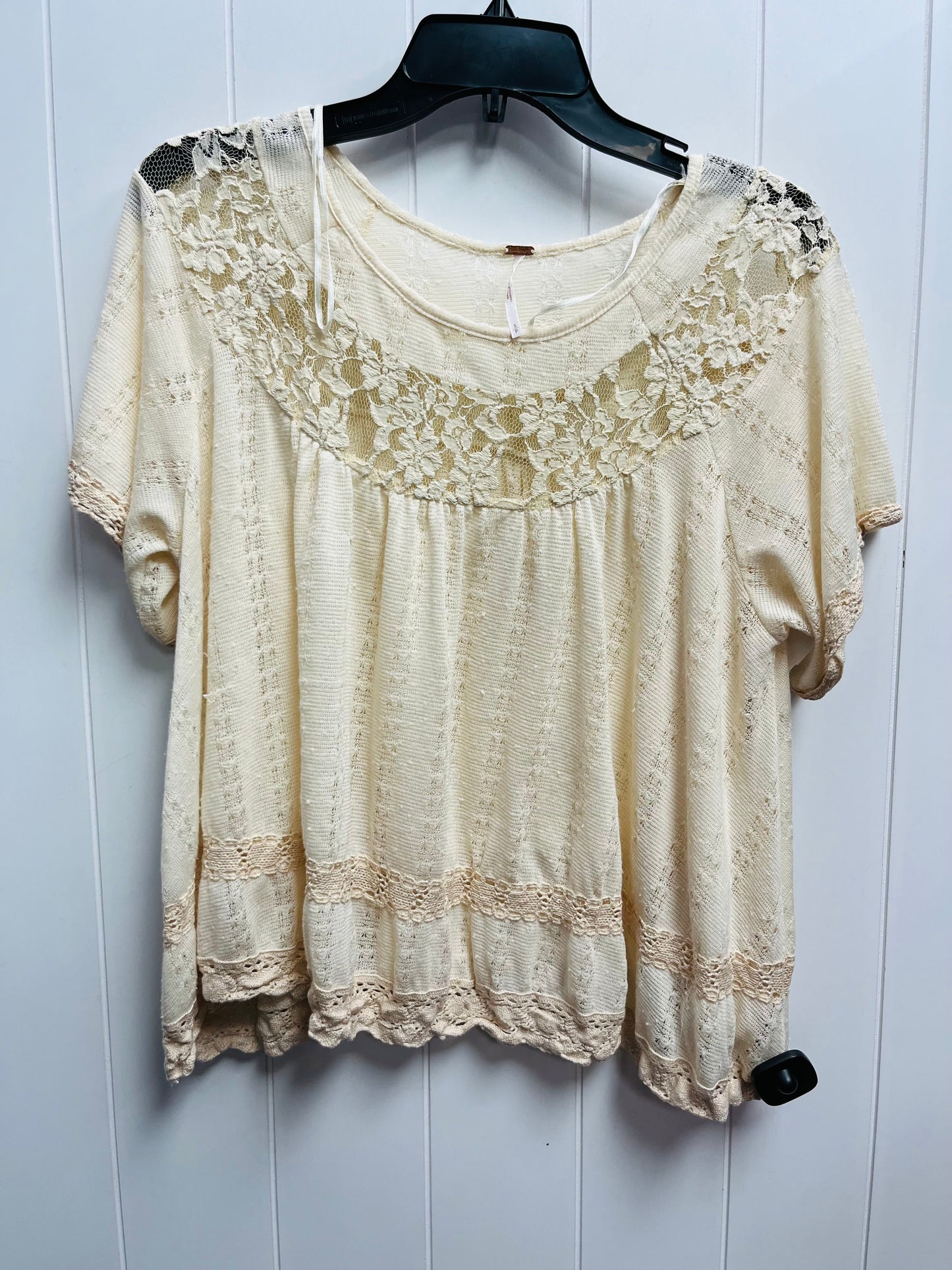 Top Short Sleeve By Free People In Cream, Size: S