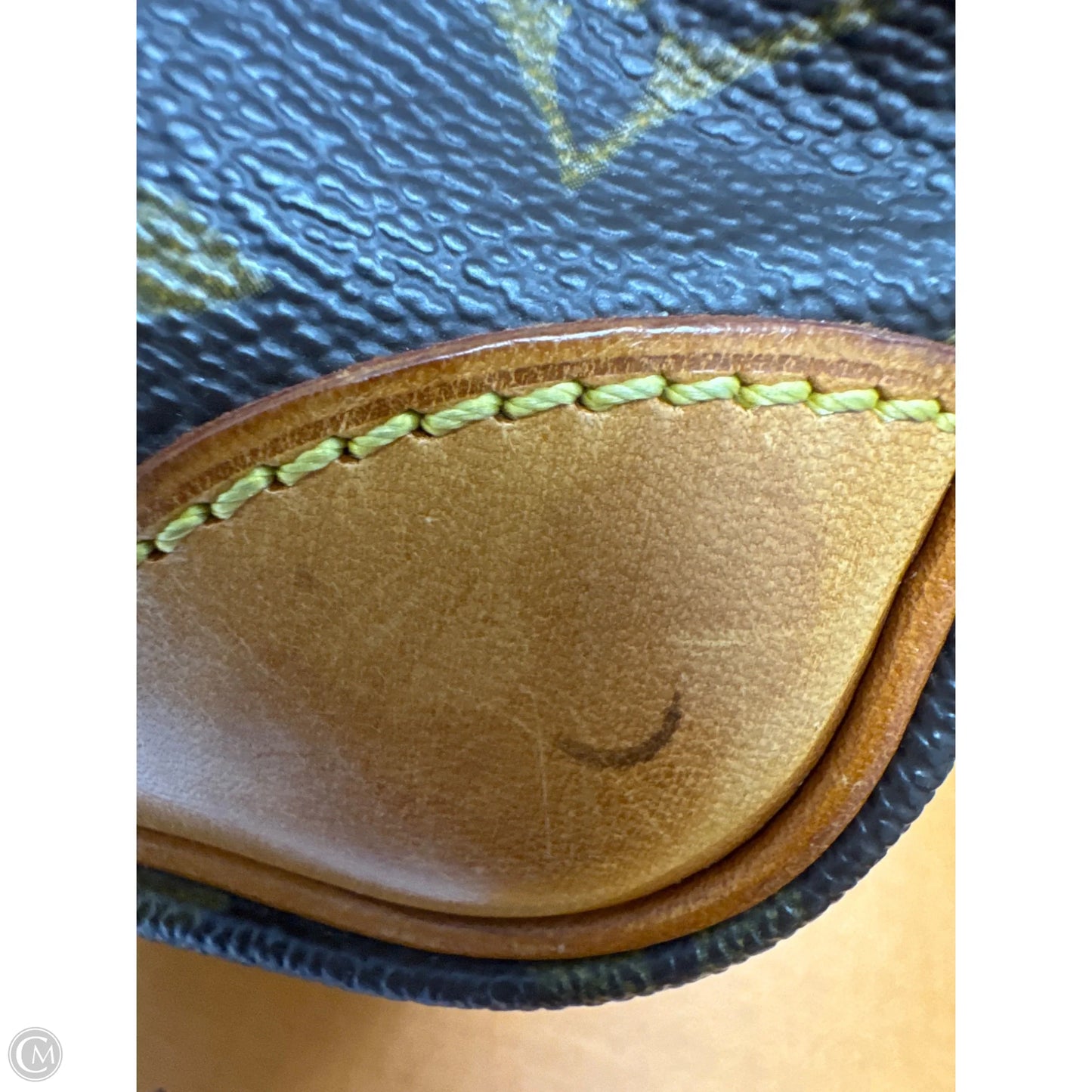 Handbag Luxury Designer By Louis Vuitton, Size: Medium