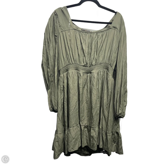 Dress Casual Short By HESPERUS In Green, Size: 3x