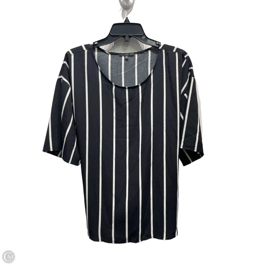 Top Short Sleeve By West Kei In Black & White, Size: M