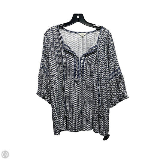 Top Short Sleeve By Max Studio In Blue & White, Size: L