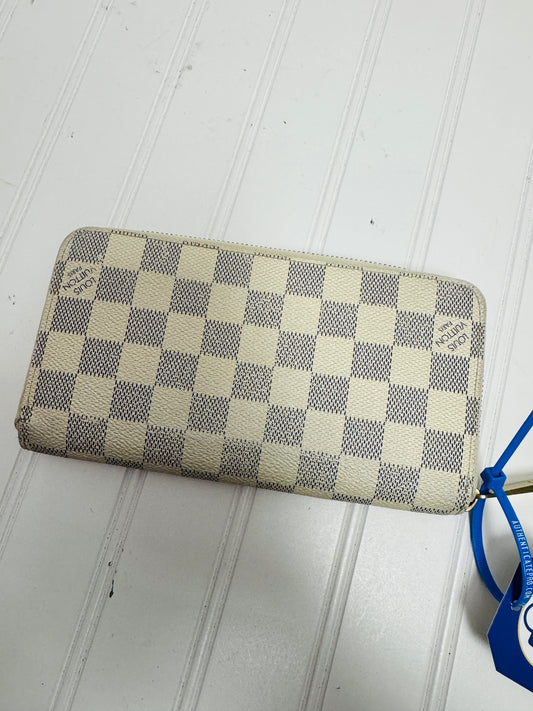 Wallet Luxury Designer By Louis Vuitton, Size: Large