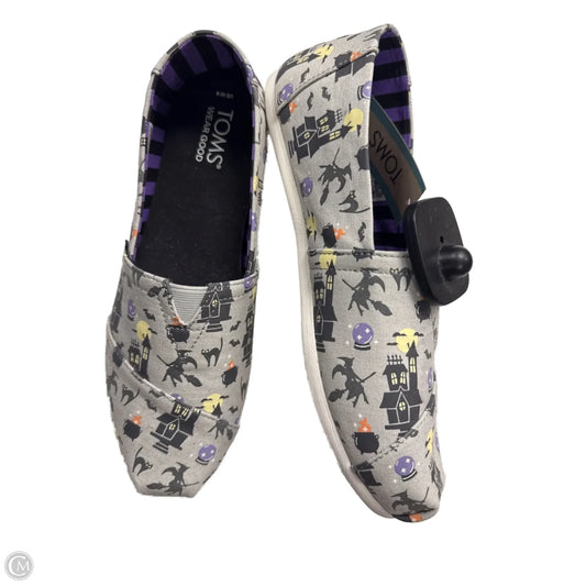 Shoes Flats By Toms In Grey, Size: 8