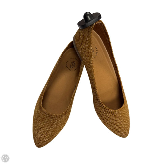 Shoes Flats By secret celebrity In Gold, Size: 6.5