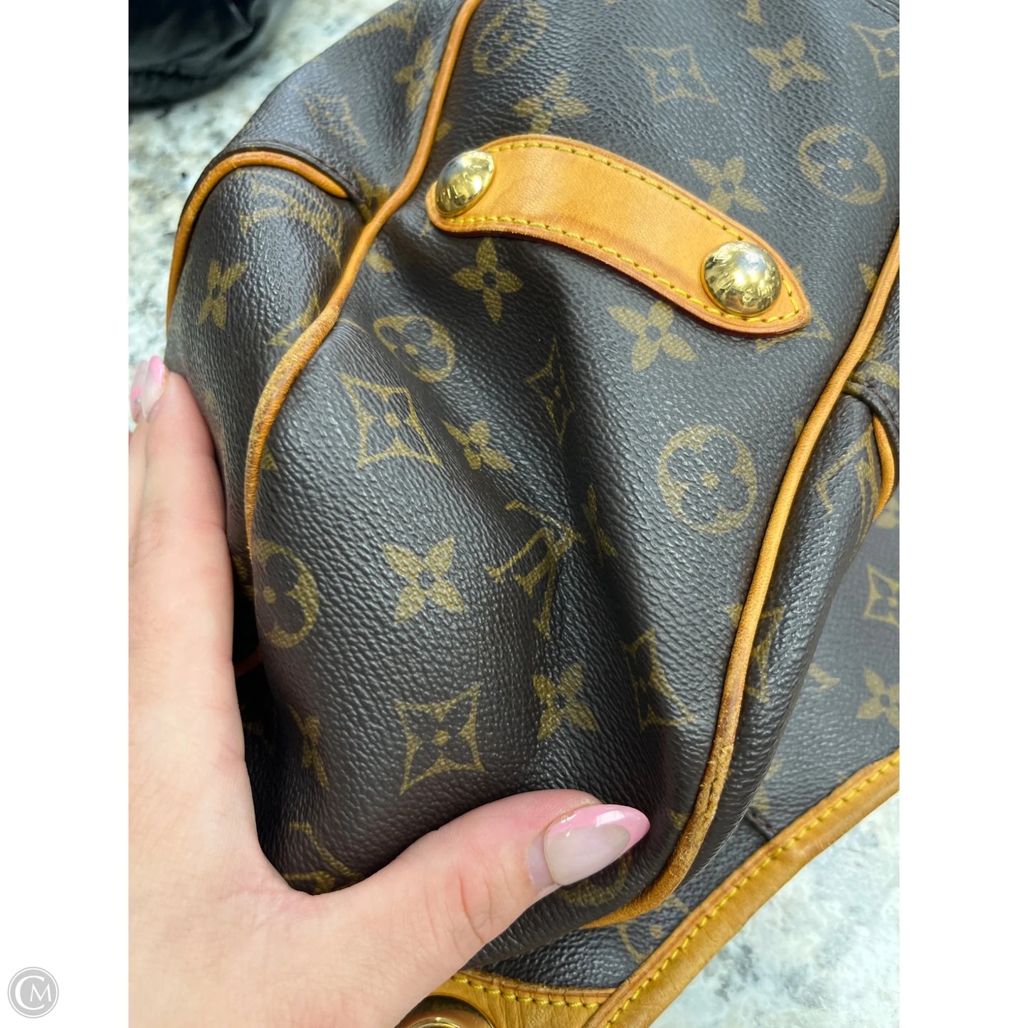 Handbag Luxury Designer By Louis Vuitton, Size: Medium
