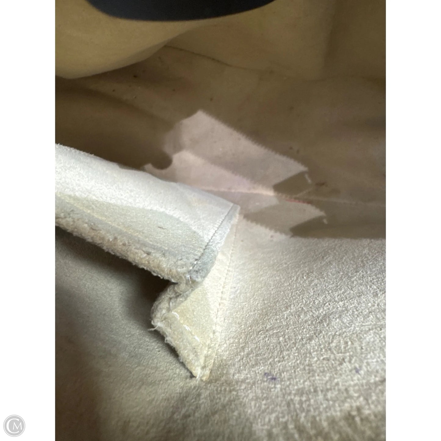 Handbag Luxury Designer By Louis Vuitton, Size: Medium