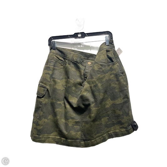 Skirt Mini & Short By Evri In Camouflage Print, Size: 18