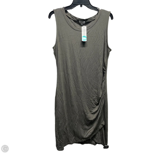 Dress Casual Short By AVLN In Green, Size: L