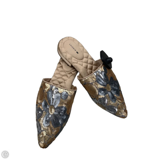 Shoes Flats By Birdies In Silver & Tan, Size: 7