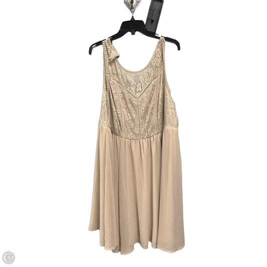 Dress Casual Short By Torrid In Tan, Size: 3x