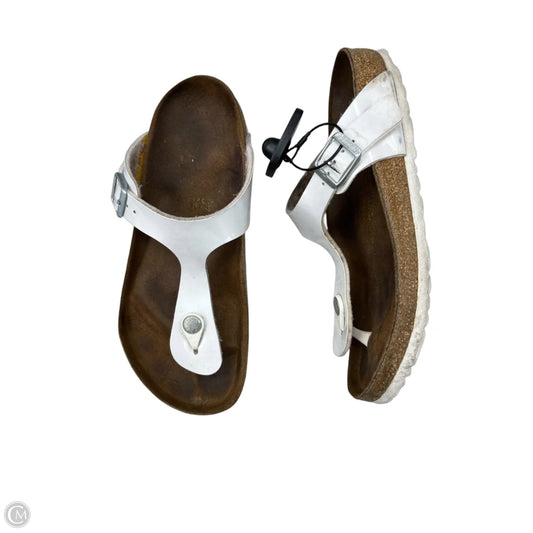 Sandals Flats By Birkenstock In White, Size: 7